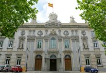 ¿La empresa puede modificar unilateralmente los objetivos necesarios para obtener la retribución variable? Fachada Tribunal Supremo