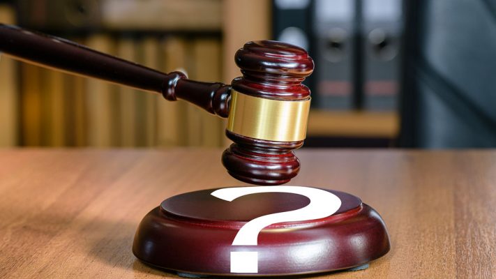 Un mazo sobre un interrogante