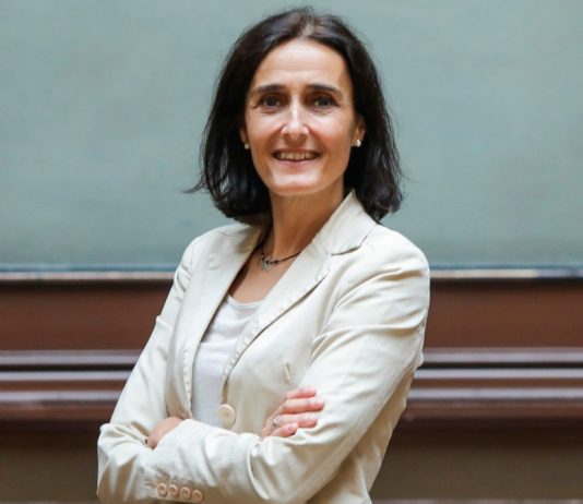Mujeres por derecho y gestación subrogada