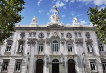 El TS anula una sentencia del TSJC y reconoce la orfandad absoluta a una joven cuyo padre vive