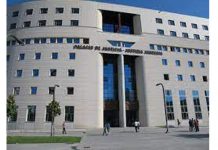 El TSJN revoca, “por la deficiente actividad instructora”, una condena de 3,5 años de prisión a una funcionaria que accedió sin autorización a información de Hacienda
