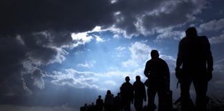 La protección de las personas extranjeras en el ínterin de la renovación o prórroga de su autorización