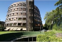 En apenas tres meses, el Constitucional tumba la nueva doctrina del Supremo sobre los policías locales interinos Tribunal Constitucional debate LOTC