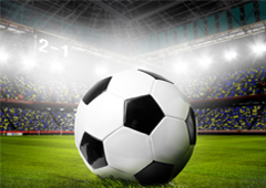 Balón de fútbol en un estadio