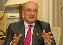 Carlos Carnicer