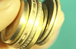 La futura nueva regulación del capital riesgo en España Monedas de euro amontonadas