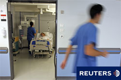 La Comunidad de Madrid y la Seguridad Social discrepan sobre el derecho a la asistencia sanitaria
