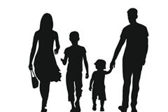 La complicada ejecución del régimen de visitas en los procesos de familia Siluetas de una familia