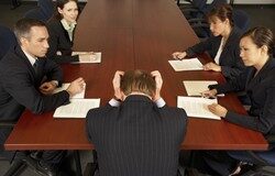 Delegar no es una opción, es una obligación Delegar no es una opción, es una obligación. Reunión tensa