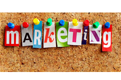 Marketing jurídico sin estrategia alguna Palabra Marketing en un corcho