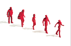 Unos hombrecitos rojos paseandose.