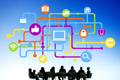 Responsabilidad de los usuarios de redes sociales en materia de protección de datos Transmedia