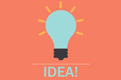 Gestión del Talento 360 º y Tecnología Una bombilla con la palabra idea
