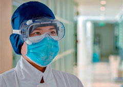 Una sanitaria con medidas de protección