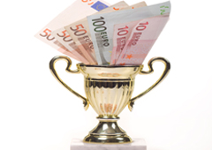 Un trofeo con billetes de euro